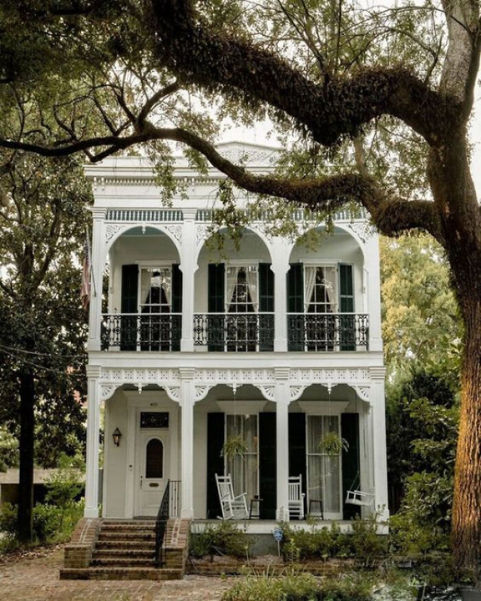 Houses Are Better When They Are Surrounded By Trees